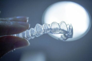 Şeffaf diş Ortodonti