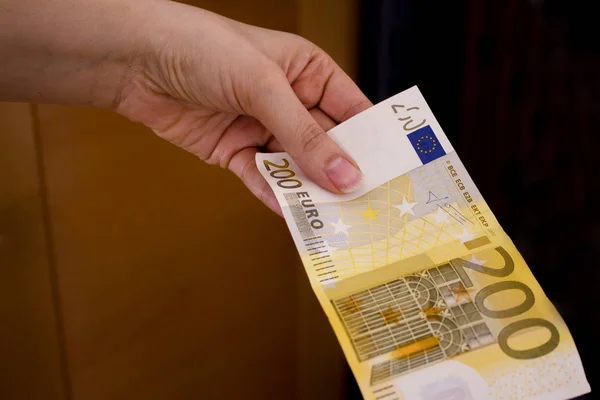 Банкнота в двести евро — стоковое фото