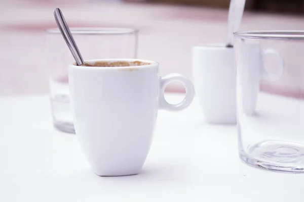 Szklanka Wody Filiżanka Kawy — Zdjęcie stockowe