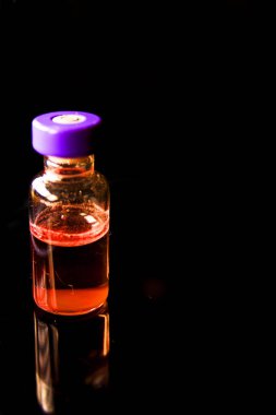 Aşı tüpleri virüse karşı. Coronavirus Aşı Çalışması