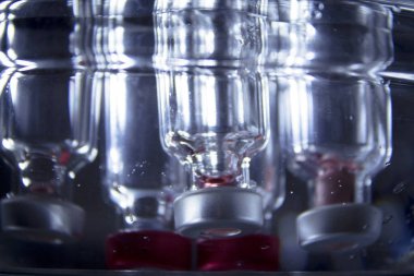 Laboratuvar ilacı olmadan boş şişe