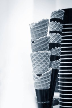 Dondurma için gözleme külahı. Kimse yok.