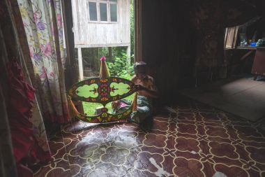 Son dokunuş için özel uçurtma