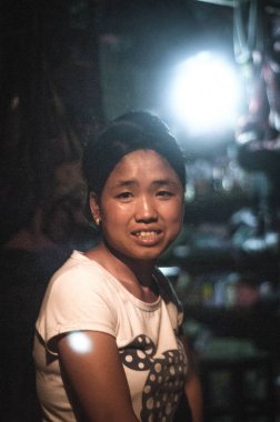 Guilin, Çin - 15 Haziran 2015: sportrait fotoğrafını bir Çinli Bayan.