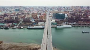 Don Nehri üzerindeki köprünün üst manzarası, Rostov-na-Donu