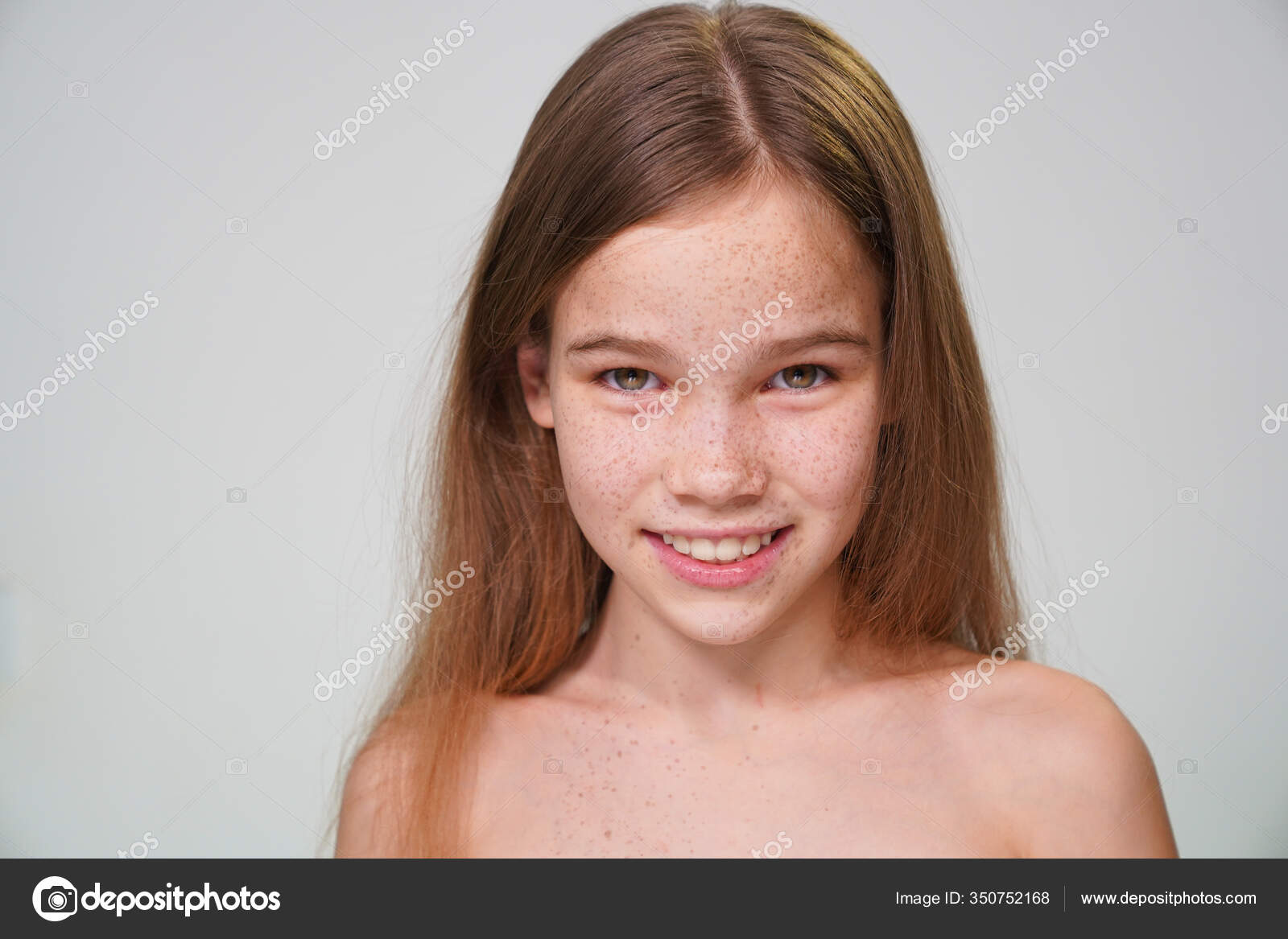 Blond Hair Teen Girl with Freckles - wide 9