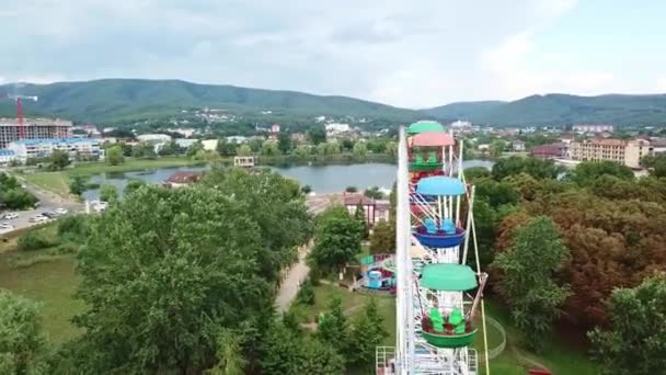 Park rozrywki i jezioro Krugloe, Goryachy Kluch, — Wideo stockowe
