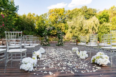 Açık havada açık havada düğün için alan.