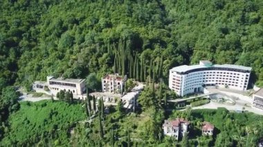 Yaşlı Gagra Abhazya. 24.07.2018 Sanatoryum Kayası.