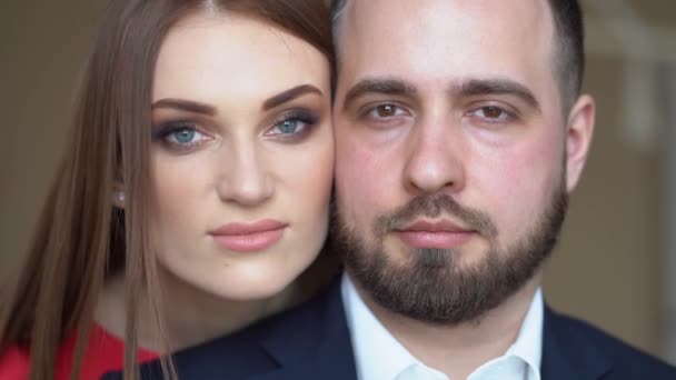 Belo casal homem e mulher closeup — Vídeo de Stock