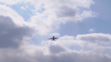 Uçak havalimanı Platov 16.03.2020 'de havalanıyor.