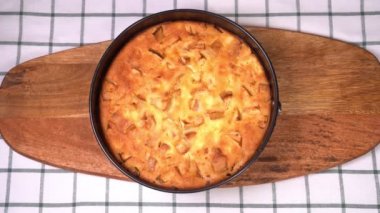 Ev yapımı pasta başarısız oldu.