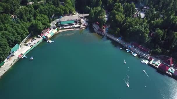 25.07.2018 Lago Ritsa Abcásia altura de tiro . — Vídeo de Stock