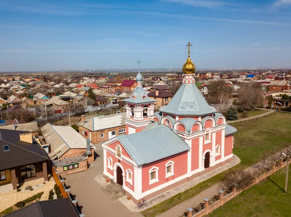 Topview Russia Bataysk 03.28.2020 Church ascension — Stock Photo, Image