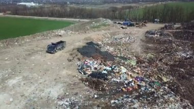 03 / 31 / 2020 Rusya Rostov Aksay çöplük ve martılar