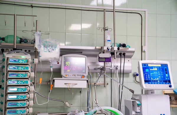 In intensive care artificial lung ventilation — Stock Photo, Image