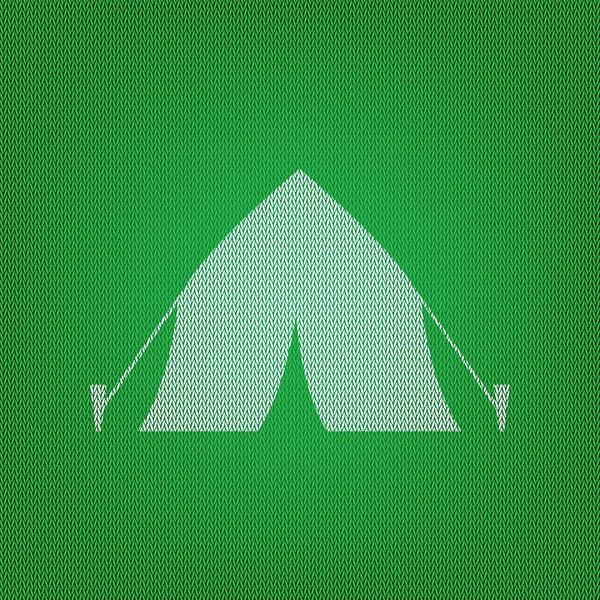 Namiot turystyczny znak. Biała ikona na zielony dzianina lub wełniane cl — Wektor stockowy