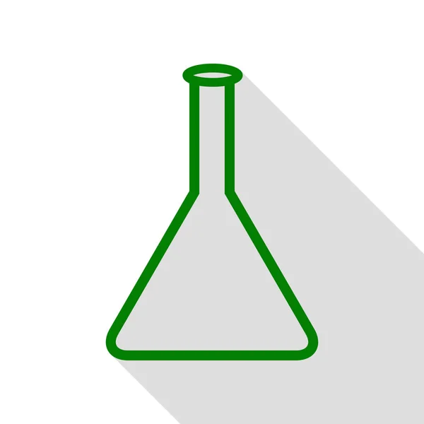 锥形烧瓶标志。绿色图标，带平面样式阴影路径. — 图库矢量图片