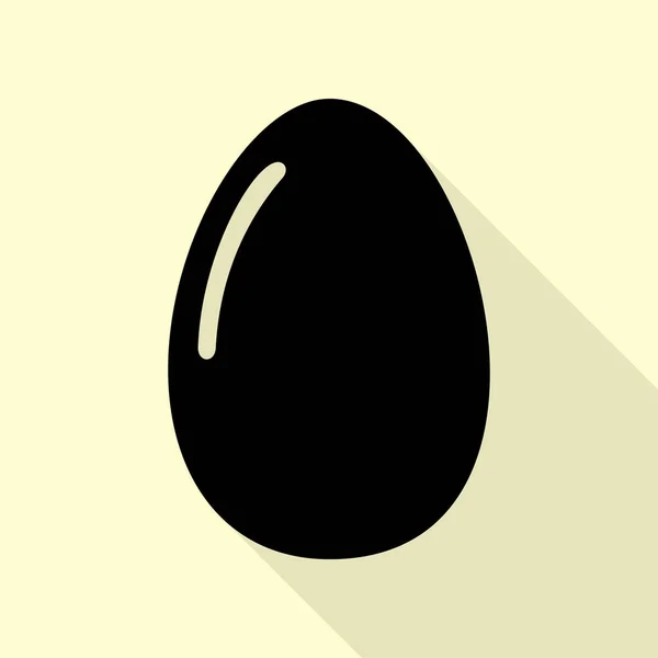 Sinal de ovo de chiken. Ícone preto com estilo plano sombra caminho no fundo creme . — Vetor de Stock