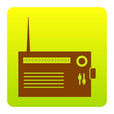 Radyo işareti illüstrasyon. Vektör. Kahverengi simgesi yeşil-sarı beyaz arka plan köşeleri yuvarlatılmış degrade Meydanı'nda. İzole.