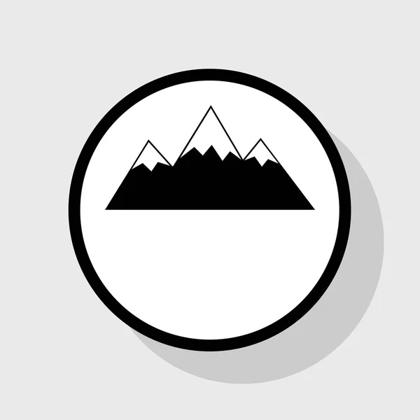 Mountain tecken illustration. Vektor. Platt svart ikon i vit cirkel med skugga på grå bakgrund. — Stock vektor