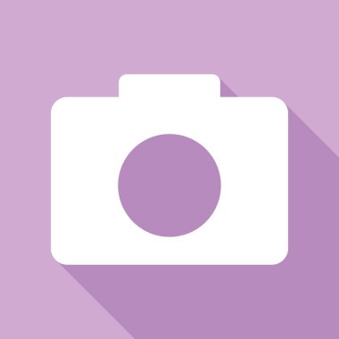 Dijital kamera işareti. Mor arkaplanda uzun gölgesi olan beyaz simge.