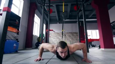 Adam trx hamle basın exersices yapma