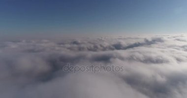 büyük, Bina bulutlar ve bulut ile kitle kırma sunrise güzel doğa.