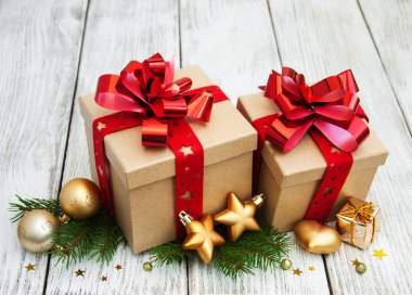 Noel hediye kutuları ve dekorasyonları
