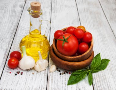 Organik domates zeytinyağı ve sarımsak