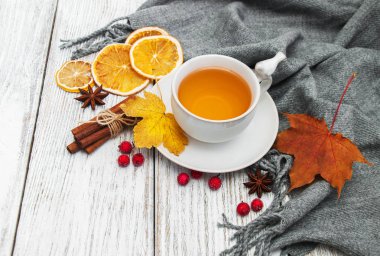 sıcak çay ile baharat