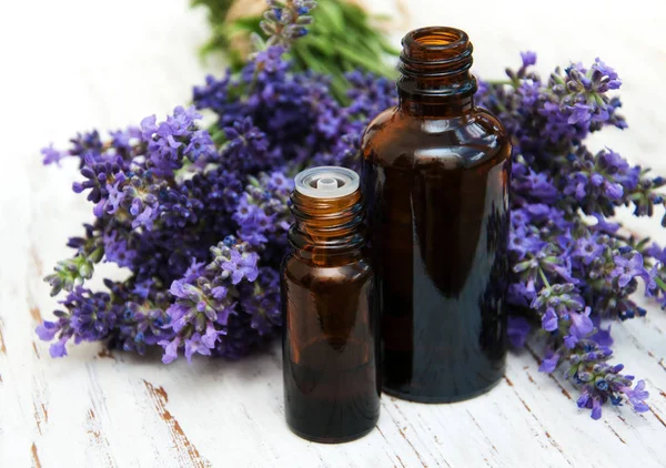 Lavender and massage oil — Stock Photo, Image