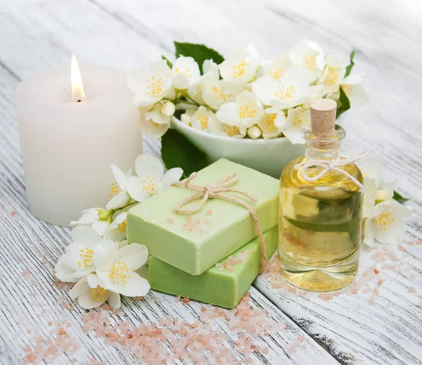 Concepto de spa con flores de jazmín — Foto de Stock