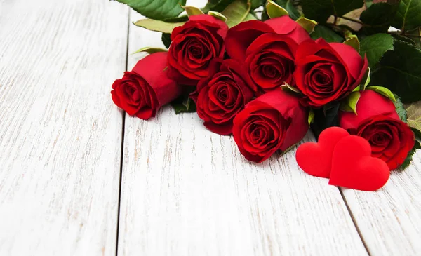 빨간 장미와 하트 — 스톡 사진