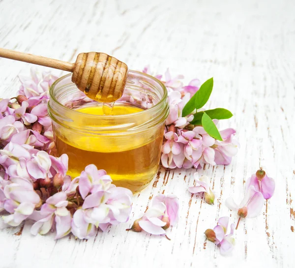 ile akasya çiçekleri tatlım