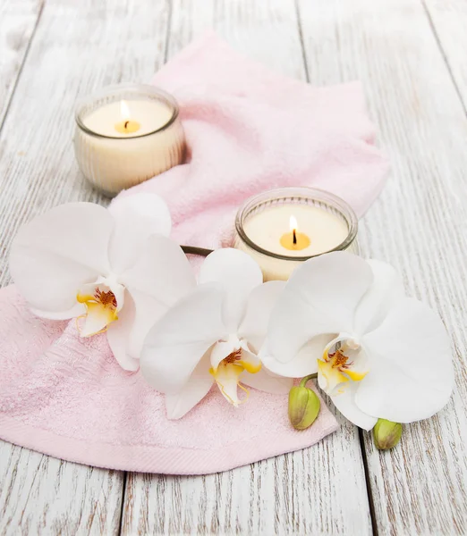 Productos de spa con orquídeas — Foto de Stock