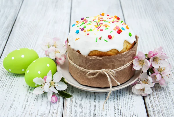 Paskalya ekmek ve yumurta