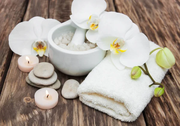 Productos de spa con orquídeas — Foto de Stock