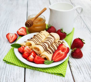 çilek ile Pancakes