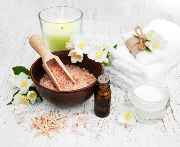 Yasemin çiçekleri Spa konseptiyle