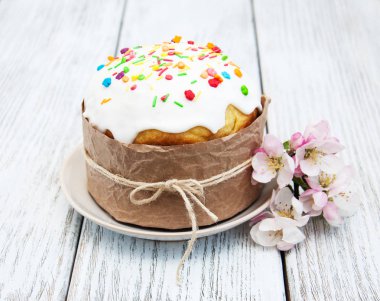 Paskalya ekmek ve yumurta