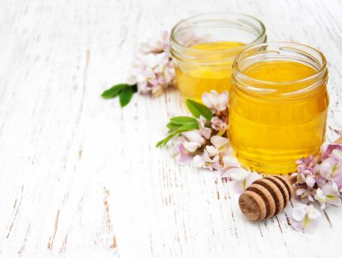 ile akasya çiçekleri tatlım