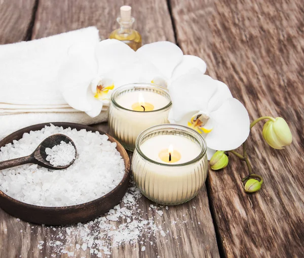 Productos de spa con orquídeas — Foto de Stock