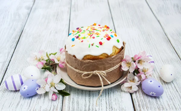 Osterbrot und Eier — Stockfoto