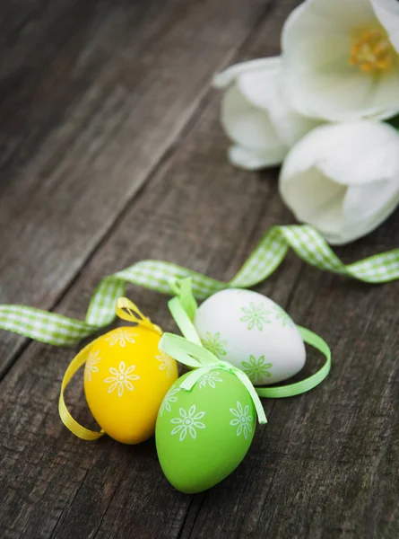 Huevos y tulipanes de Pascua —  Fotos de Stock