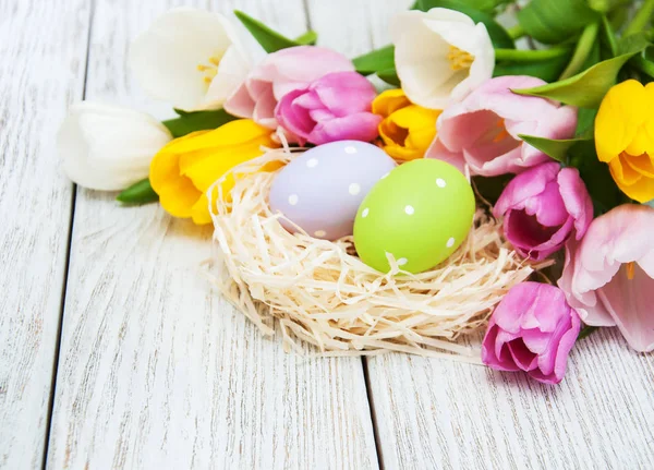 Easter eggs in a nest — Stock Photo, Image