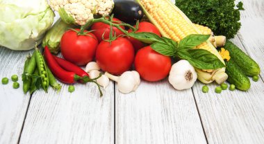 bir çerçeve olarak taze sebze