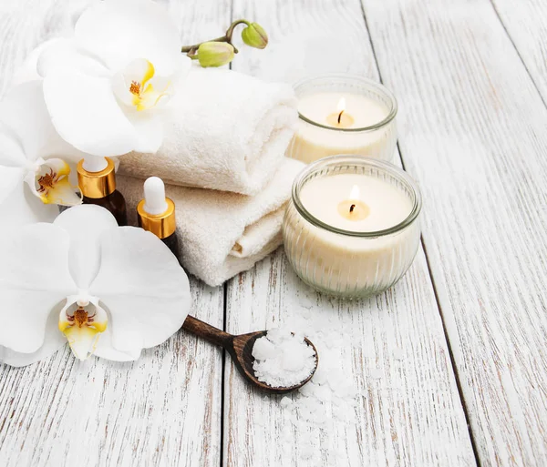 Spa producten met orchideeën — Stockfoto