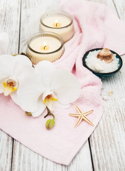 Spa producten met orchideeën — Stockfoto
