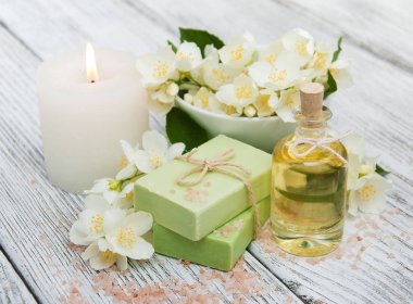 Yasemin çiçekleri Spa konseptiyle